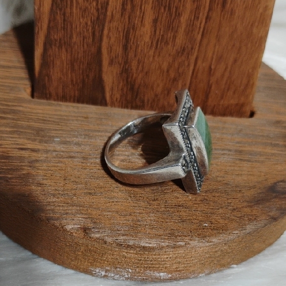 Vtg 925 Sterling Silver Ring W Rectangular Green Jade Gemstone - Picture 3 of 13